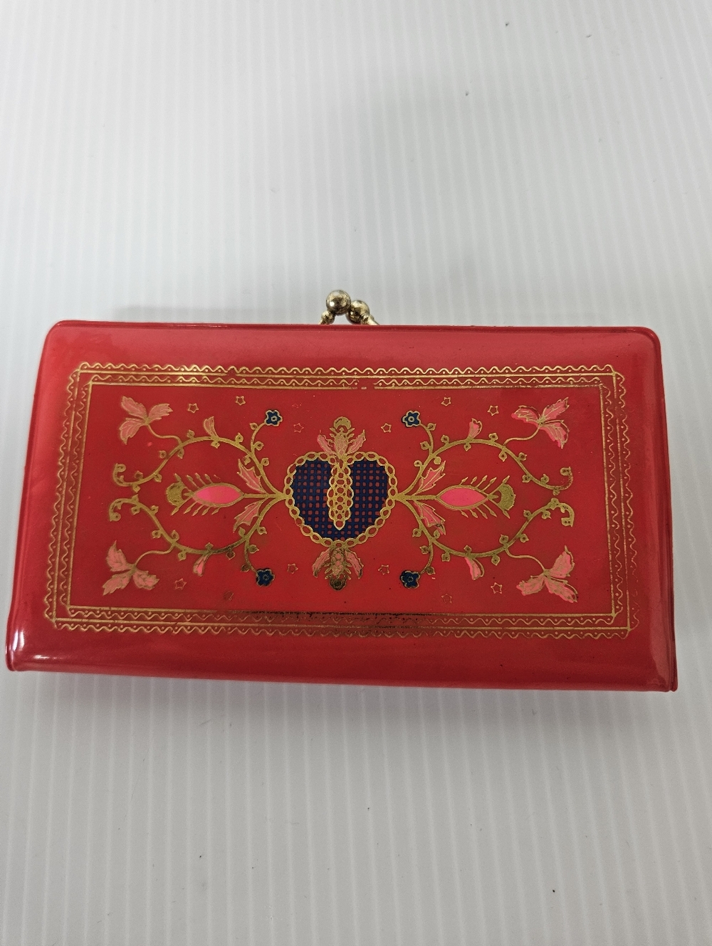 Red Floral Heart Clasp Wallet - Women's Elegant Clutch Vintage Plastic MIS0004